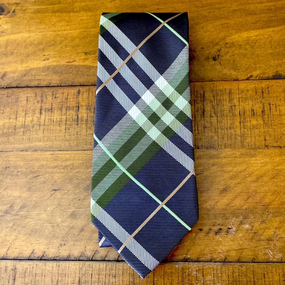 Geoffrey Beene tie.